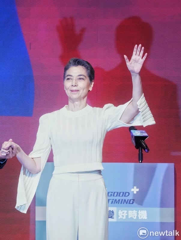資深藝人賴佩霞首次跨足政治，就擔任鴻海創辦人郭台銘參選總統副總統的副手。 圖：張良一/攝（資料照）