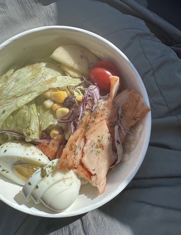 林襄曬出最近吃的食物，看起來相當健康。 圖：翻攝自林襄Threads