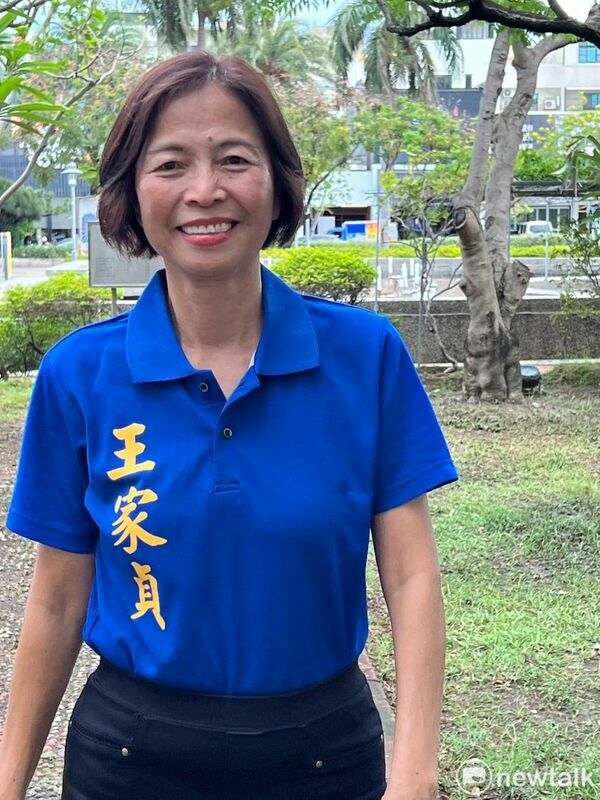 以「孤勇者」自許的國民黨台南市立委第五選區參選人王家貞這樣說，資源單薄的她原本無意參選立委，當釐清參選於小我乃是自我提昇，於大我則是家國大義，她決定扛起大旗，號召對執政當局貪腐黑金且陷兩岸瀕臨戰禍憂心不滿的每一位「孤勇者」攜手奮進，用選票還自己一個藍天白雲，還子孫一個歲月安好。 圖：擷取自王家貞臉書