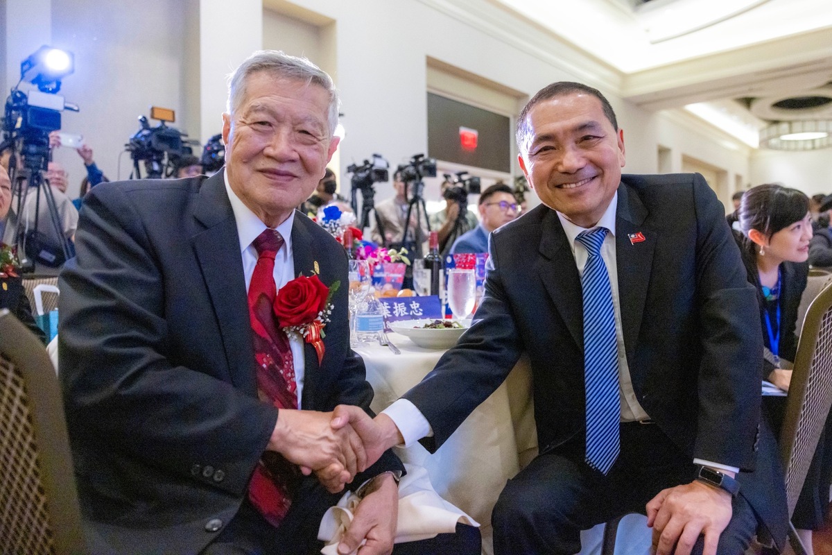 國民黨總統候選人侯友宜16日出席全美台灣同鄉聯誼會第45屆年會晚宴 圖：侯友宜競辦提供
