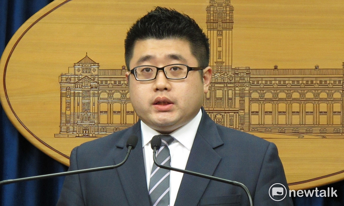 總統府發言人林鶴明3日反駁「神隱少女」說法表示，總統蔡英文這兩天都有視察救災行程。 圖：新頭殼資料照片