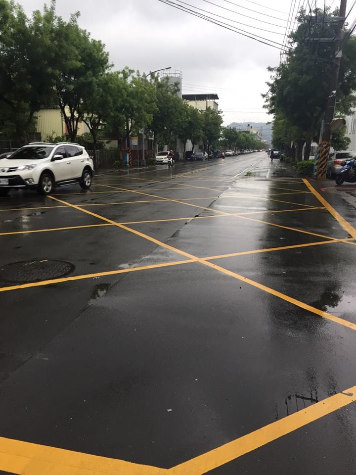 台中市霧峰區吉峰路去年完工後經歷次豪大雨驗證，此次面對鋒面來襲將能充分發揮效用 圖:翻攝自水利大台中臉書