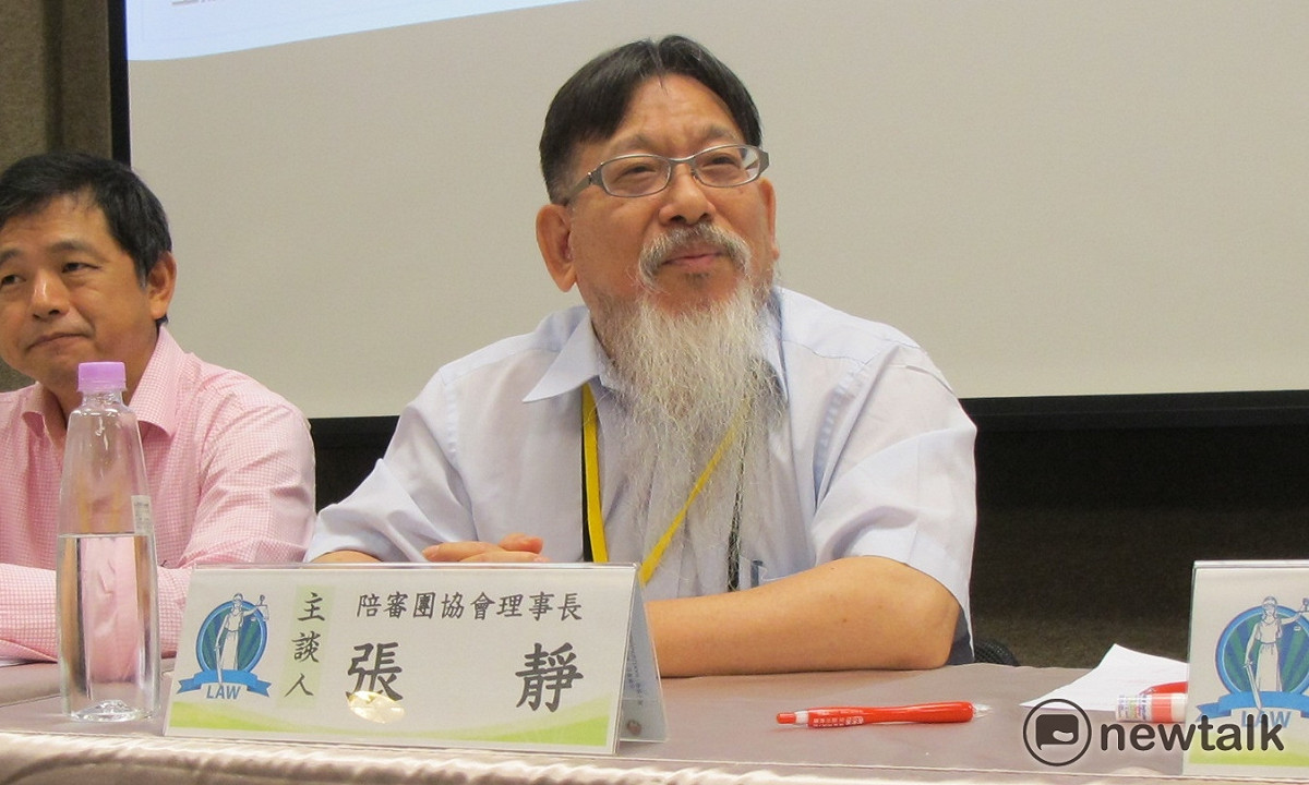 陪審團推動協會理事長張靜4表示，留起鬍子與當年當事人被法官罵有關。 圖：林朝億/攝