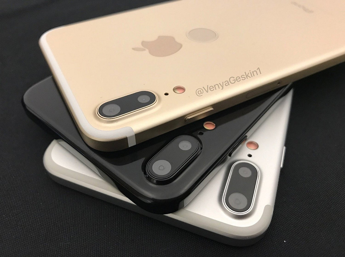 iPhone 8實機外觀曝光，而傳言台積電已為10奈米工藝的A11處理器做量產準備；A11預計於今月開始量產，並在7月下旬開始交貨。這可能代表iPhone新機如傳言所說，新iPhone不會延期至11月了；不過爆料者Benjamin Geskin隔天也在推特表示，觸碰鈕在後的設計是流自大陸，iPhone 8的應為下方iDrop News所提供的大小比較圖。 圖：翻攝自Benjamin Geskin推特