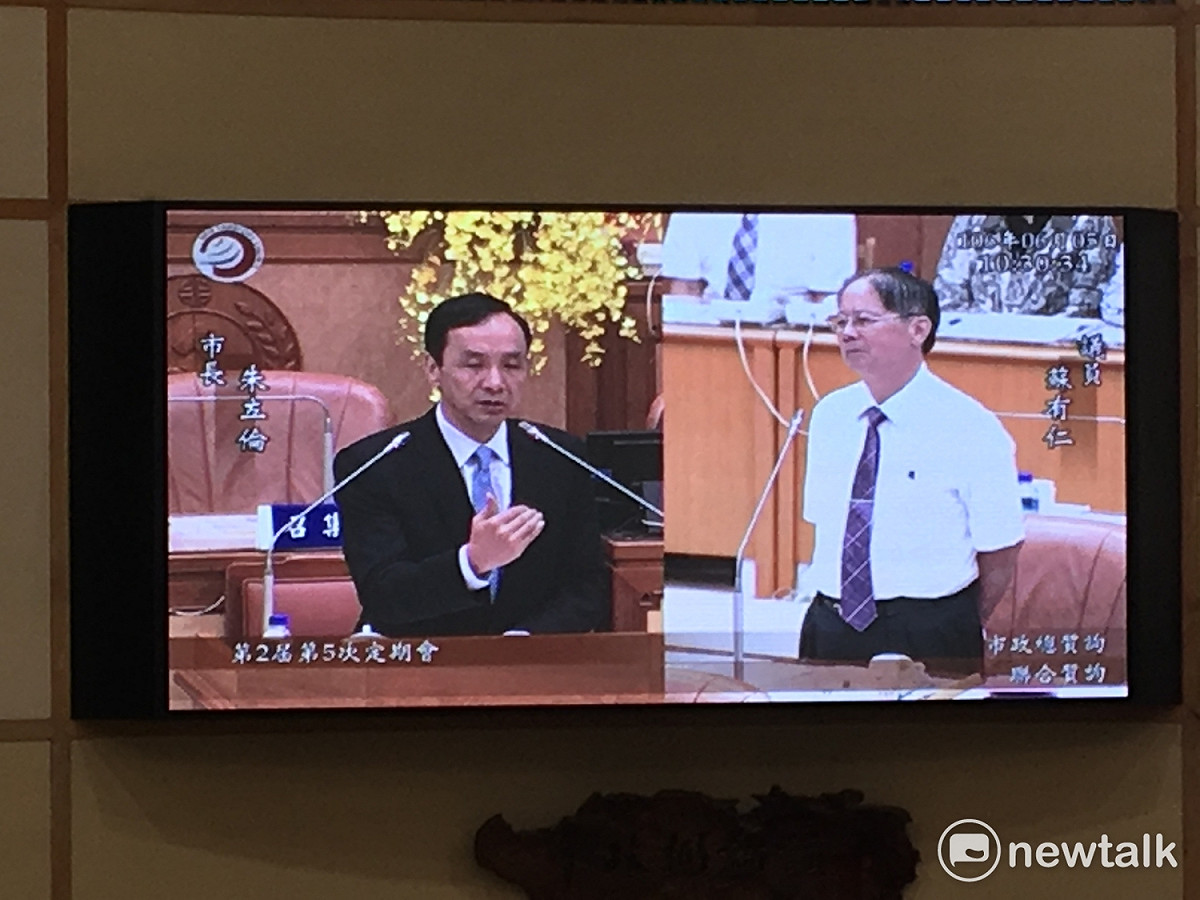 蘇有仁問朱立倫給自己救災打幾分？朱立倫回應「還有檢討空間。」 圖：鍾孟軒/攝