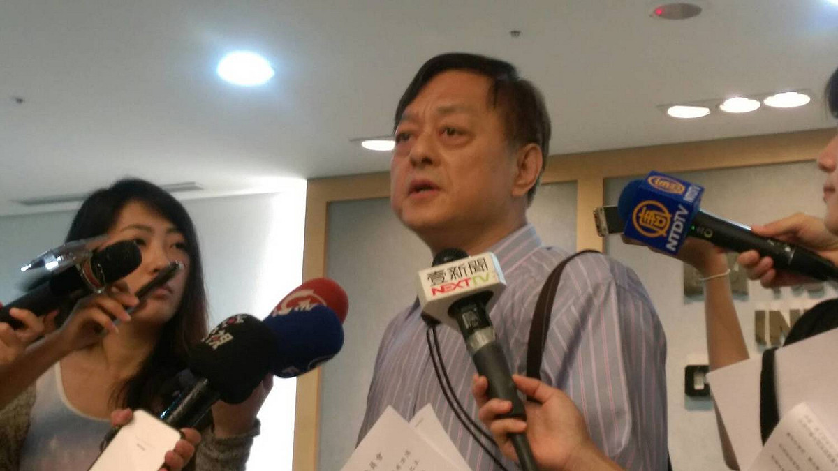 陳情人葉頌仁今天表示，父親的土地被國民黨強佔、強買，直到政黨輪替才有正式的調查報告與申訴機會，希望爭取這一甲子冤案的平反。 圖：趙婉淳/攝