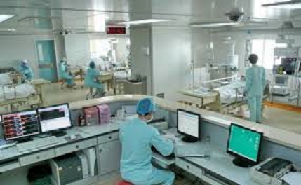 高雄市流感疫情呈緩升趨勢，高雄市有2家安養照護機構發生群聚感染卻延遲向衛生局通報。圖為資料照片。 圖 : 翻攝自網路