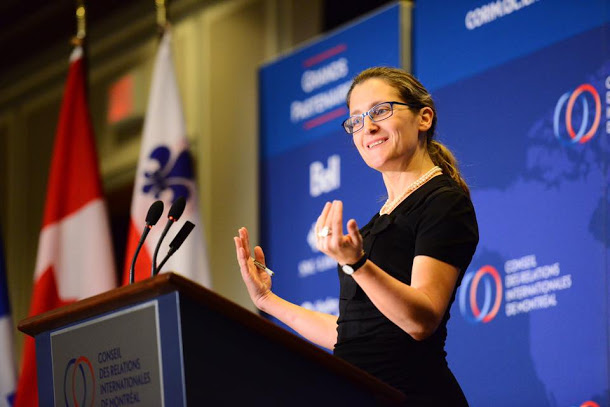 加拿大外交部長方慧蘭(Chrystia Freeland)於當地時間6日表示，美國已「拋下領導全球的重擔」，為了降低對美國的依賴，加拿大將支出數十億美元在國防上。  圖：翻攝方慧蘭臉書(資料照片)
