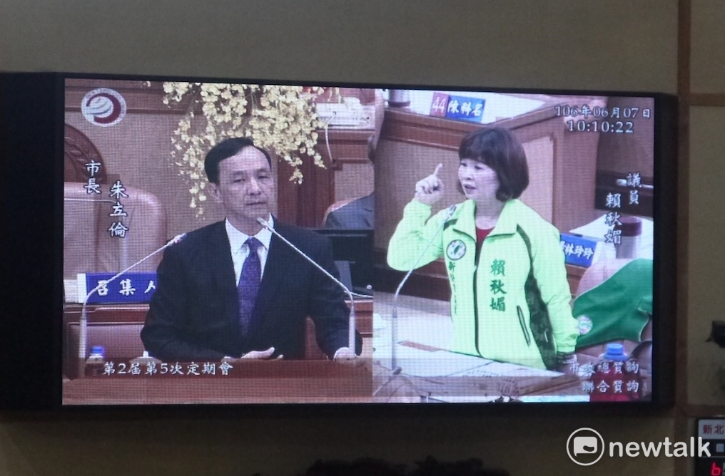 多位民進黨新北市議員7日聯合質詢時指出，板橋殯儀館解剖室竟將沾染血物品當作一般廢棄物處理，可能引發生化危害 圖：翻攝自新北市議會