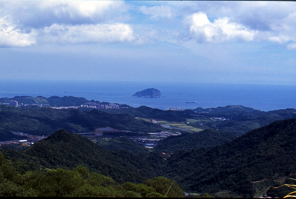 基隆嶼島內的景致會因陸上觀賞位置不同而改變，更因氣候、晨昏等變化而展現不同的美感 圖：交通部觀光局提供