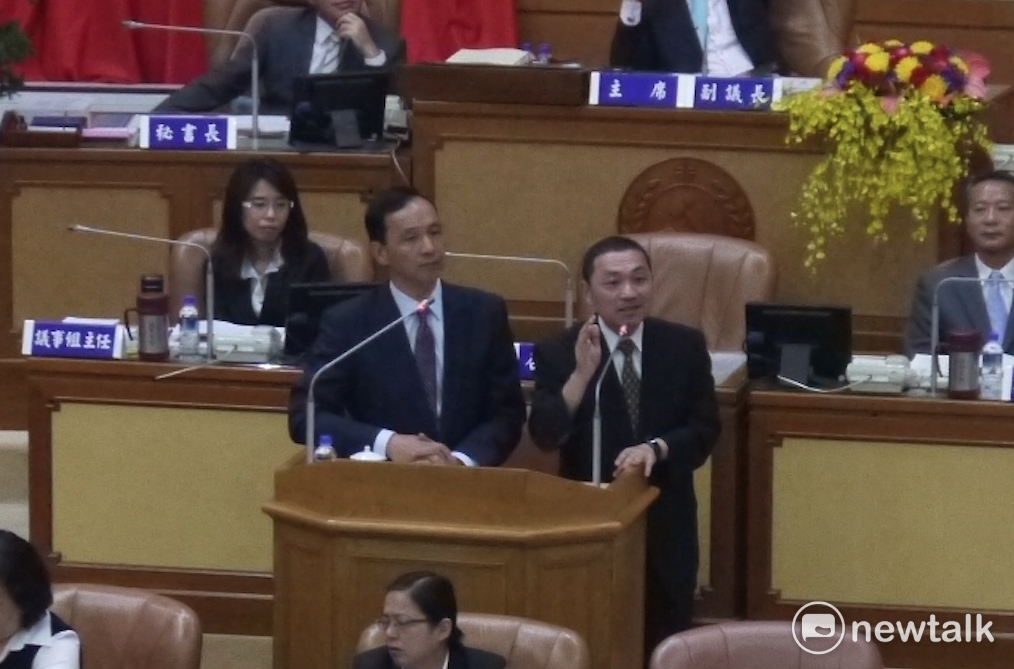新北市議員鍾宏仁認為，新北市長朱立倫現在是提前跛腳，市政都是副市長侯友宜在負責。 圖：鍾孟軒/攝