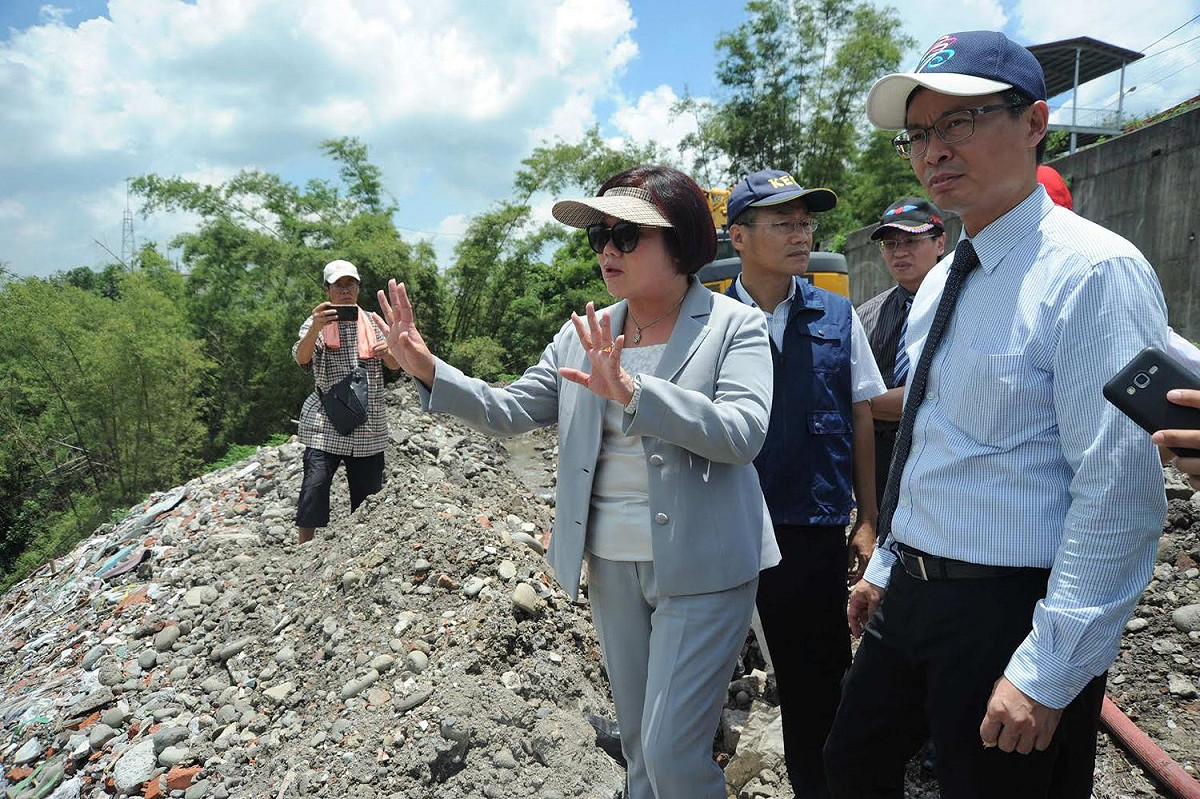 高雄市政府今(9)日表示，有關旗山區的「營建混合廢棄物案」，環保局已積極介入後續清除工作。 圖: 高雄市政府/提供