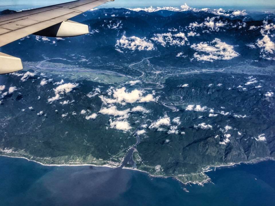 凌天航空直升機今天失事地點的秀姑巒溪與長虹橋。
 圖：翻攝自陳板臉書