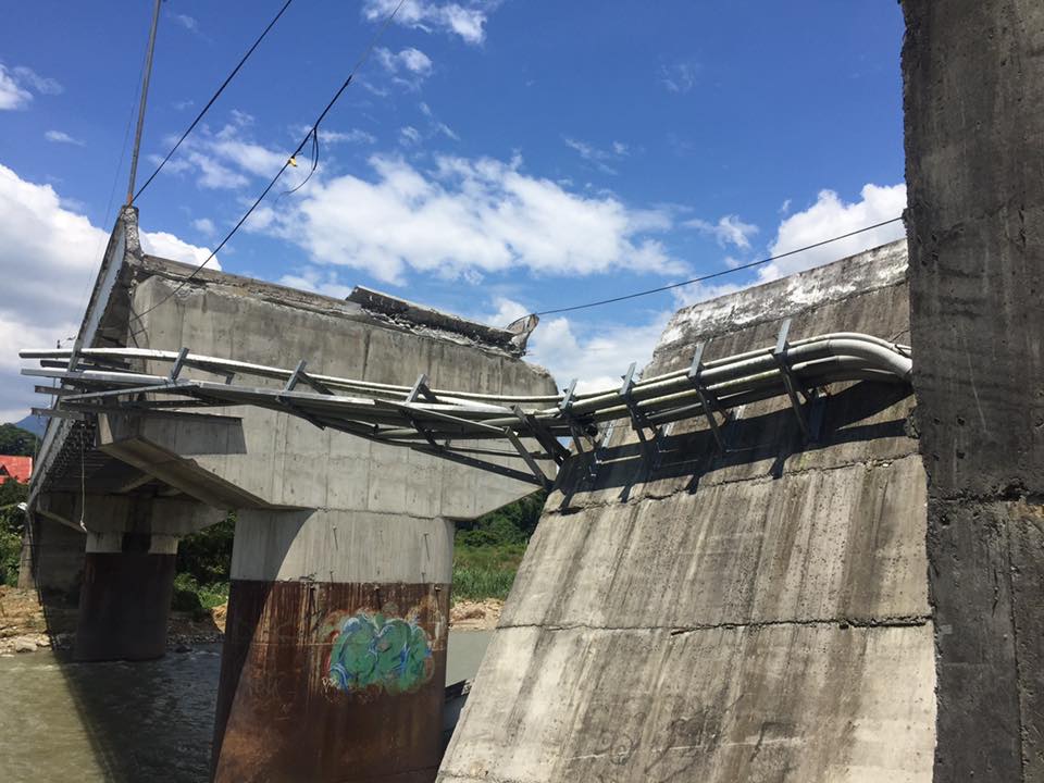 上一波豪雨過後，南投縣多處橋樑受損嚴重，林全表示，需重建永固橋樑保障居民安全。 圖：翻攝林全臉書