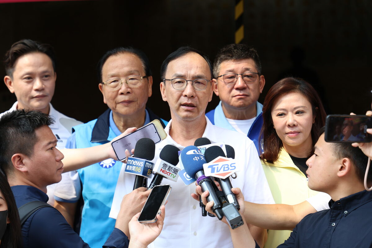 朱立倫表示，國民黨內參民調，侯友宜都保持第二，若一對一，無論侯或柯，都穩定領先賴清德。 圖：國民黨/提供（資料照）