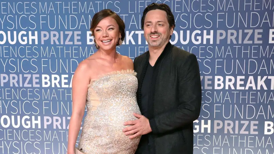 谷歌共同創辦人布林（右）與華裔妻子莎娜漢（左）於今年 5 月秘密結束婚姻關係。 圖：翻攝自騰訊網／成都商報紅星新聞