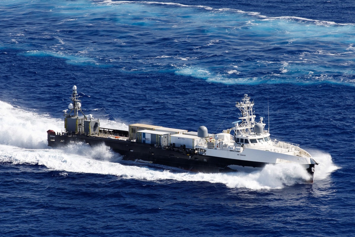 美軍無人艦艇西太平洋海域演習畫面。 圖：翻攝自臉書／United States Pacific Fleet