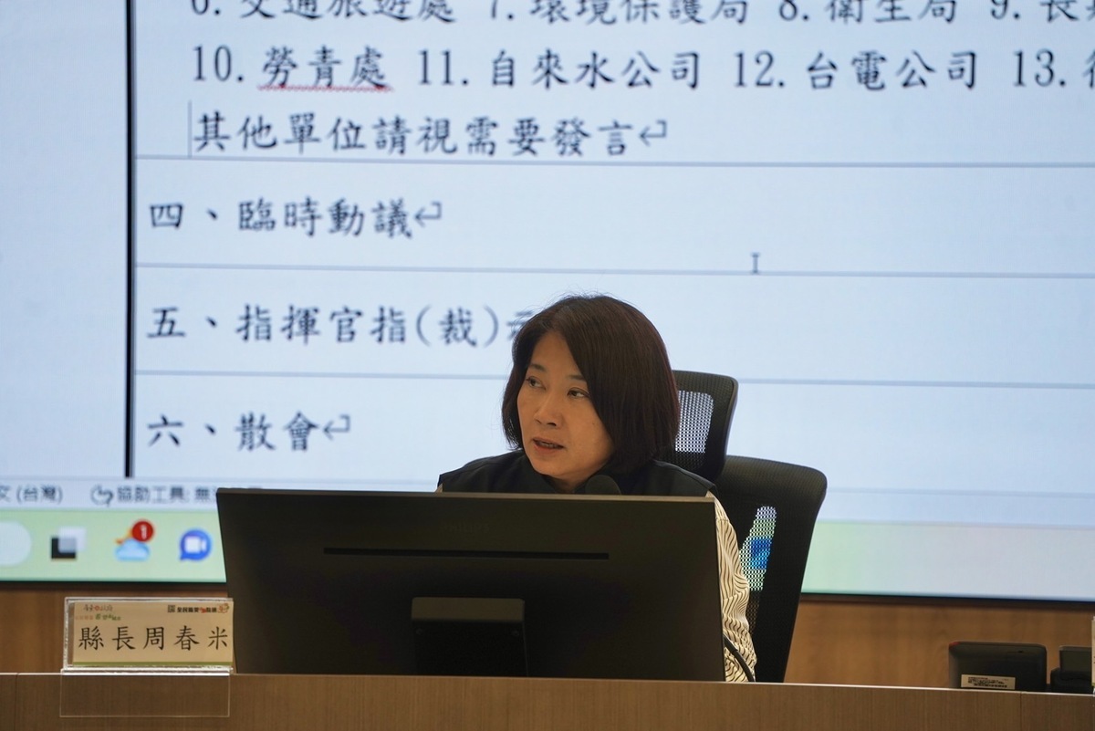 周春米表示將全力協助殉職消防員入祀忠烈祠。 圖：屏東縣政府提供