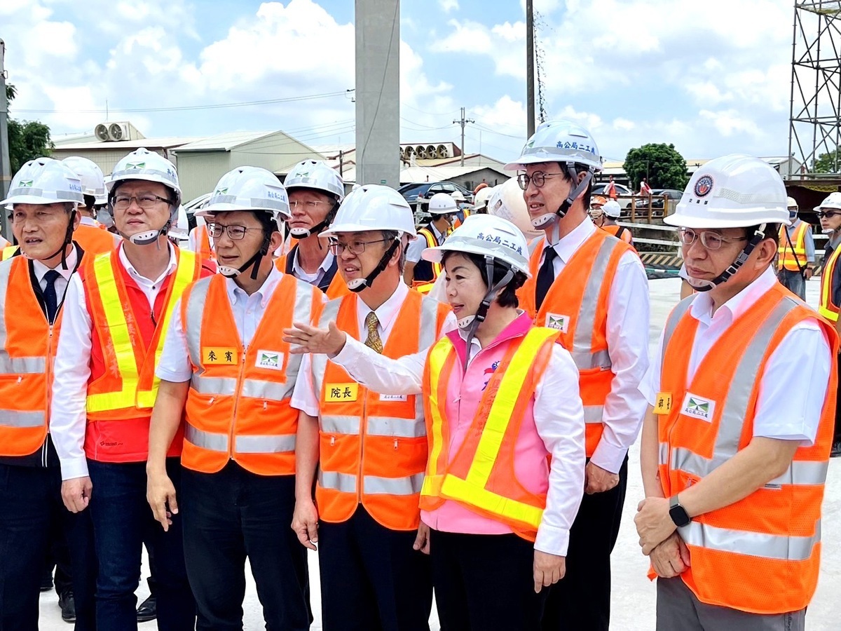 楊瓊瓔與行政院長陳建仁一同會勘重大交通建設。 楊瓊瓔服務處/提供
