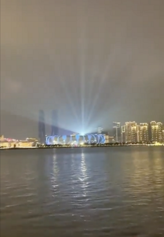 杭州亞運現場並未施放實際煙火。 圖：翻攝自X／@whyyoutouzhele