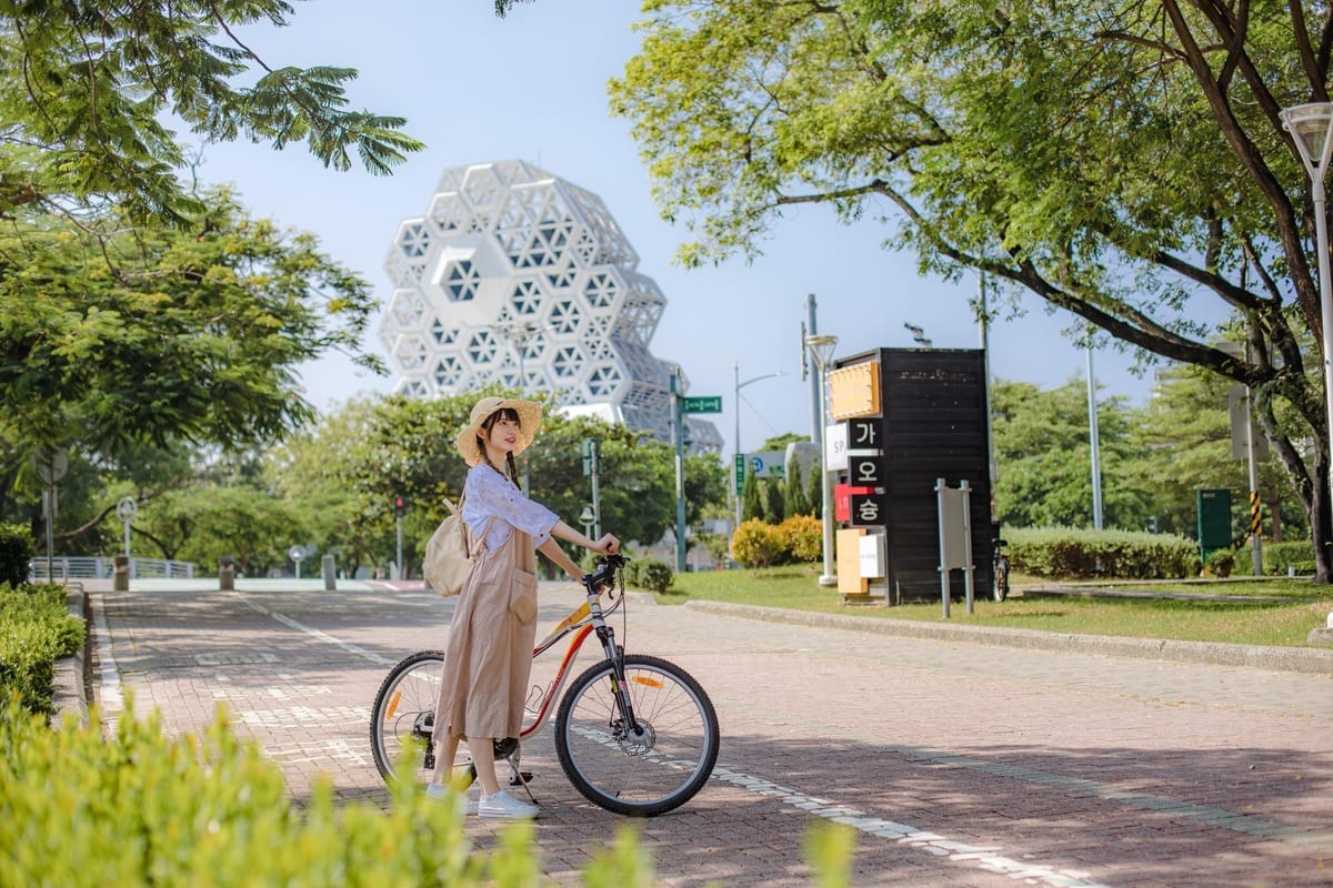 環保旅宿積極推動自行車友善行程。 圖：高雄市觀光局提供