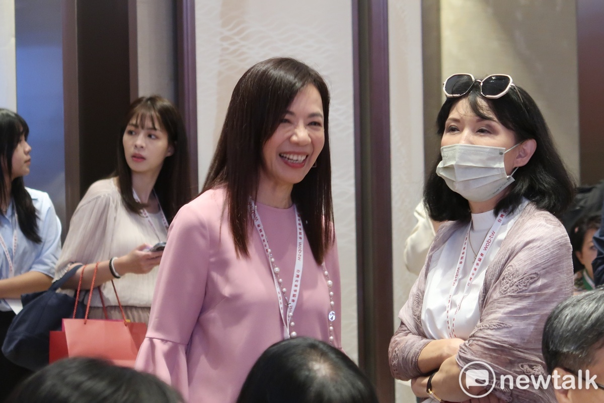 女企業家鄒開蓮（中間左前）。 圖：林朝億 / 攝