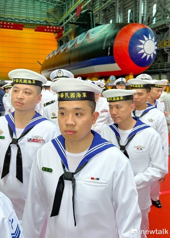 海軍256戰隊的潛艦官兵是我國首艘潛艦國造原型艦—海鯤軍艦的接艦官兵，未來將在海鯤軍艦上擔任戍守海疆的戰備任務。 圖：張良一/攝