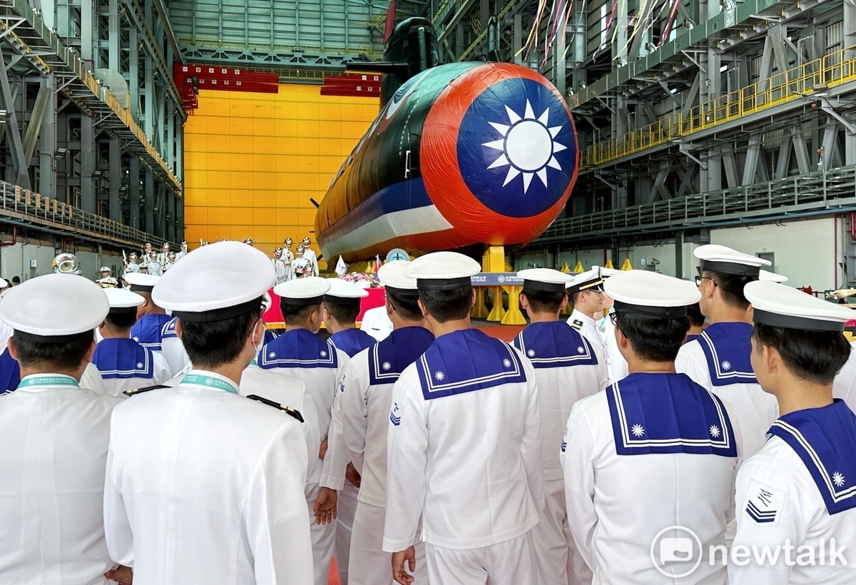 海軍256戰隊的潛艦官兵是我國首艘潛艦國造原型艦—海鯤軍艦的接艦官兵，未來將在海鯤軍艦上擔任戍守海疆的戰備任務。 圖：張良一/攝