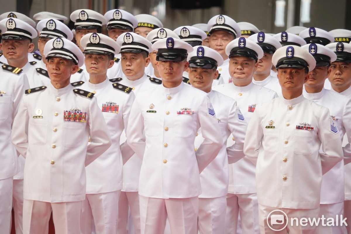 海軍256戰隊的潛艦官兵是我國首艘潛艦國造原型艦—海鯤軍艦的接艦官兵，未來將在海鯤軍艦上擔任戍守海疆的戰備任務。 圖：張良一/攝