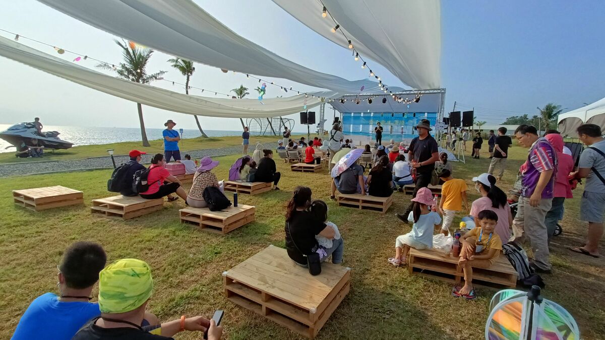 「靠海邊生活節」在彌陀海岸休閒農場登場。 圖：國發會彌羅港青培站提供
