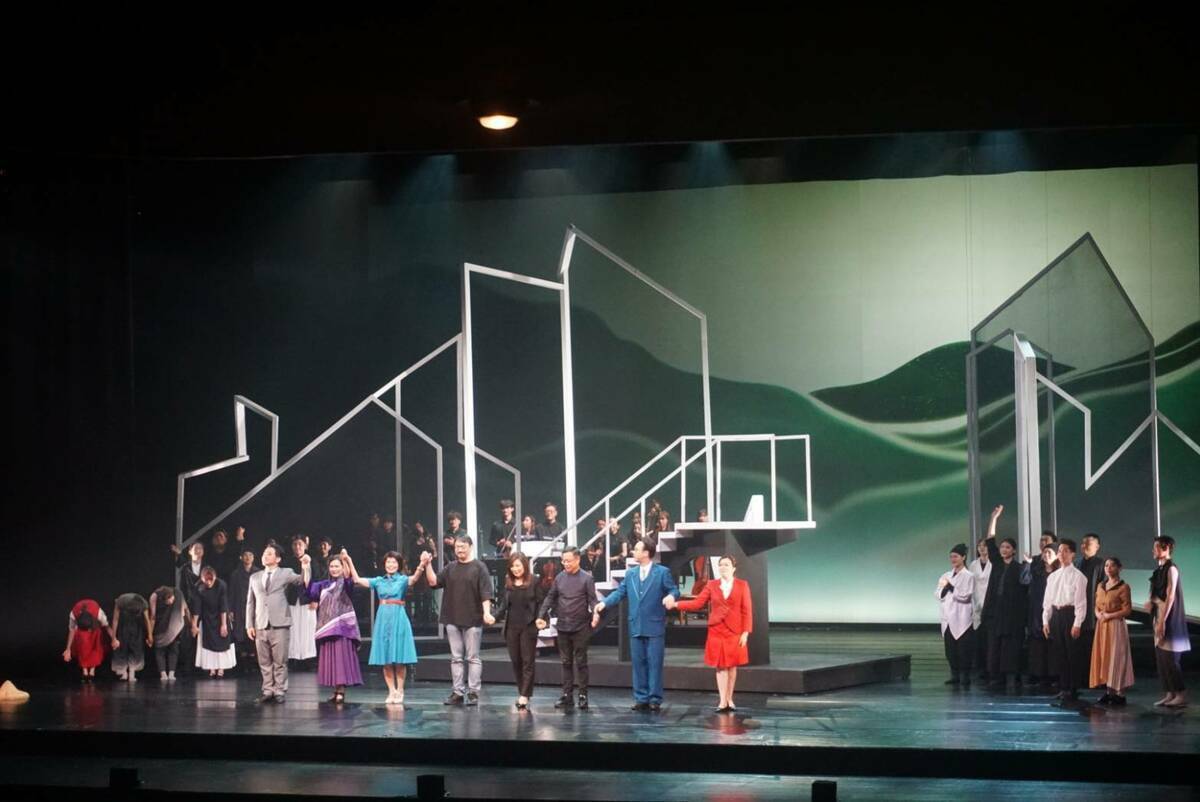 本周三將在桃園展演中心壓軸演出，透過動人音樂與飽滿立體的情節，展現台灣文學家鍾理和一生土地之愛。 圖／王瓊玲提供