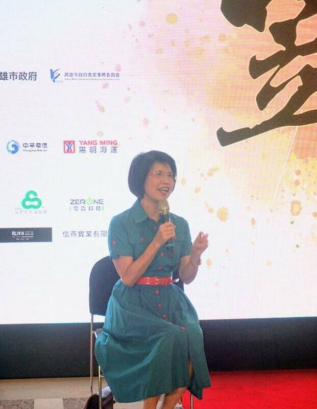 王瓊玲受訪時曾表示，她每看一次鍾理和全集就落淚一次。 圖／王瓊玲提供
