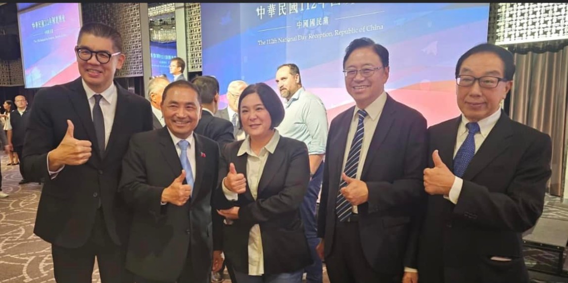 黃瓊慧批張善政在颱風夜沒坐鎮防災指揮中心，而是跑去參加國民黨的國慶酒會。 圖：翻攝黃瓊慧臉書