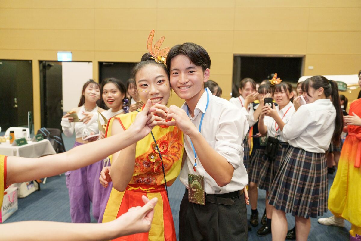 台日學生開心合照。 圖：高雄市行國處提供