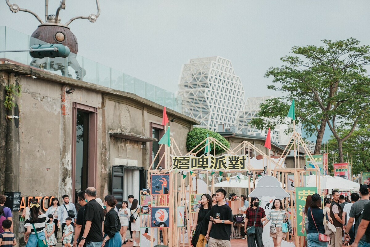 駁二藝術特區第五次舉辦嬉啤派對。 圖：高雄市文化局/提供
