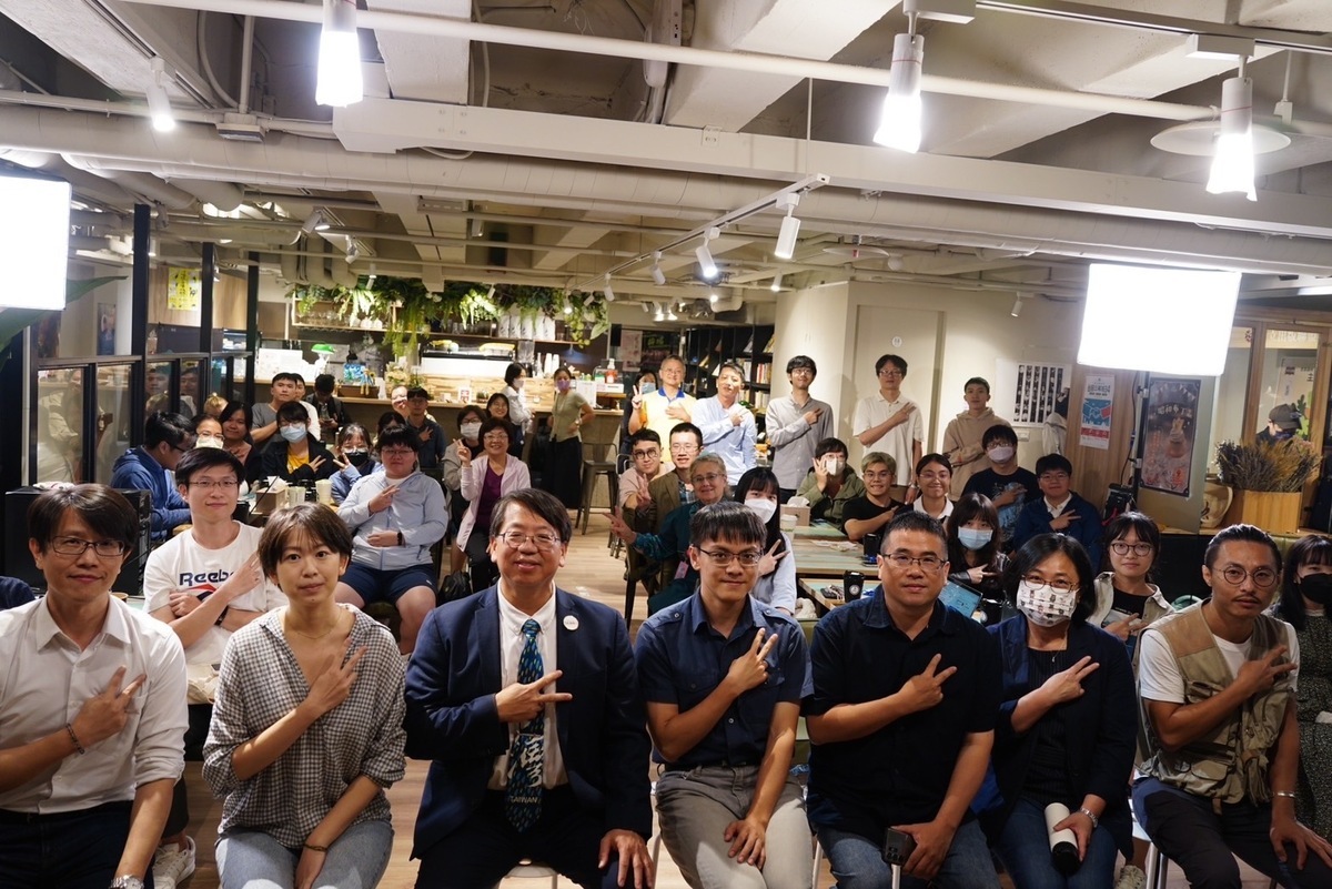 Y’s Day「週三青年日」第22場「樂為世界人！命定成為在『偉大航道』上追逐夢想的台灣青年」於11日晚上舉辦。 圖：Y’s Day「週三青年日」提供
