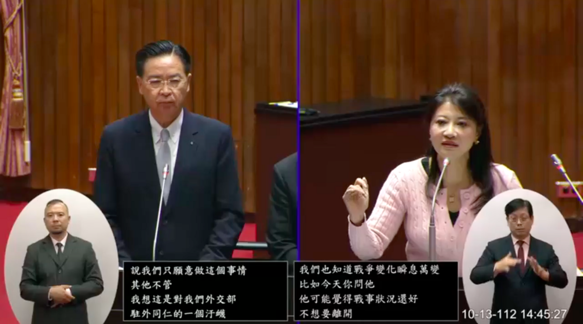 外交部長吳釗燮今(13)日於立院備詢時針對代表處遭控沒積極協助表達不滿。 圖：翻攝自立院議事轉播IVOD。
