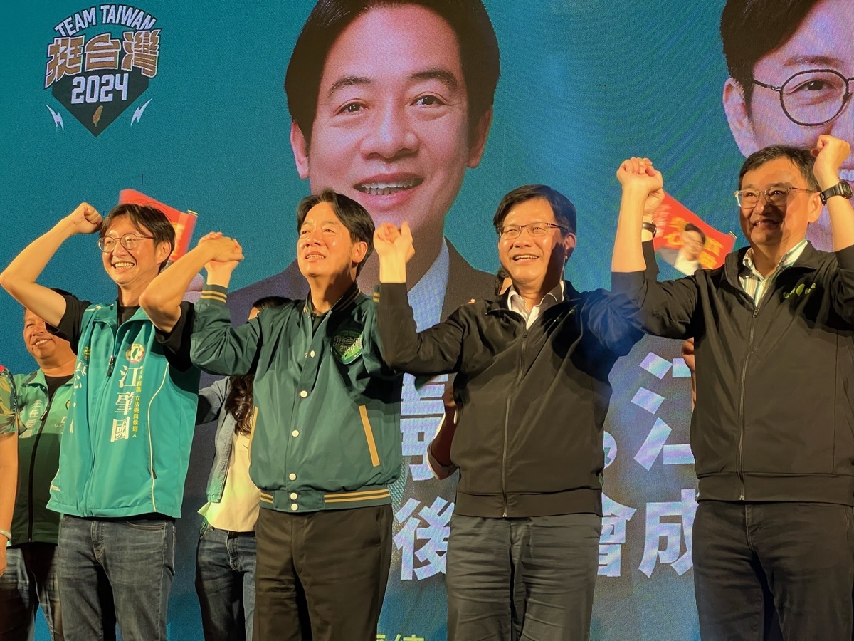 賴清德參加江肇國東區後援會成立大會，林佳龍、黃國書也同台。 江肇國競辦/提供