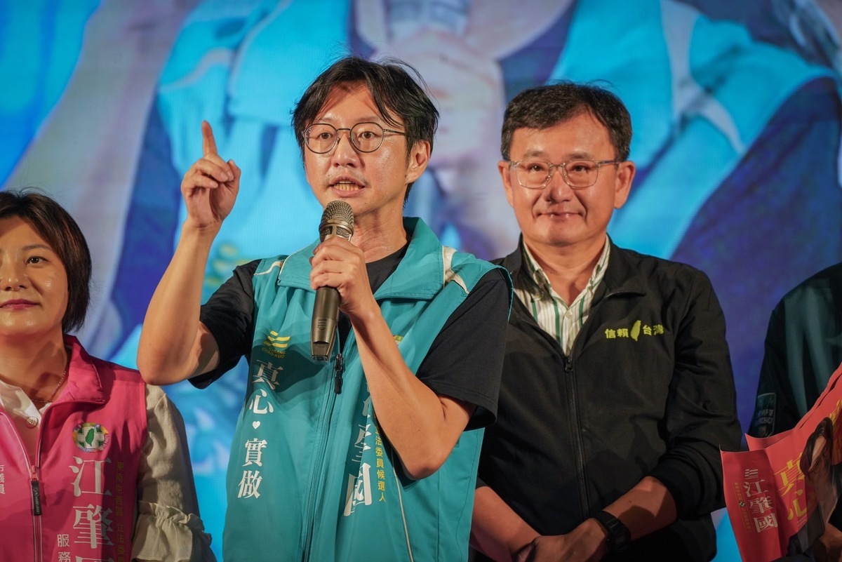 江肇國說，盧秀燕市府上任之後更改路線、更改站點而且還圖利特定的家屬人士，造成整體計畫暴增了六百多億，所以才造成現在中央遲遲無法核定。 圖 : 江肇國/提供