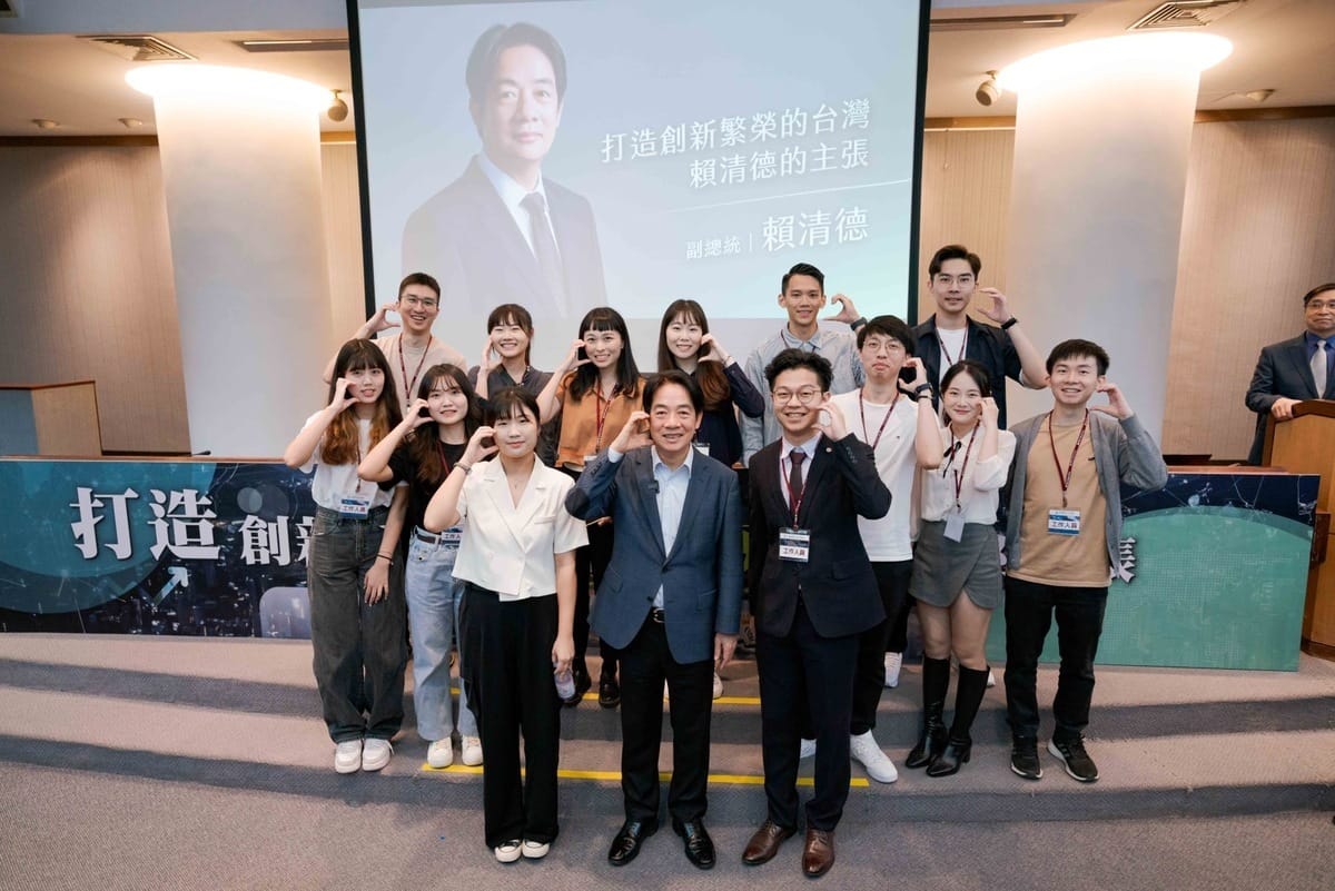 民進黨總統參選人賴清德16日下午前往陽明交大與學生座談。 圖：賴清德競辦提供