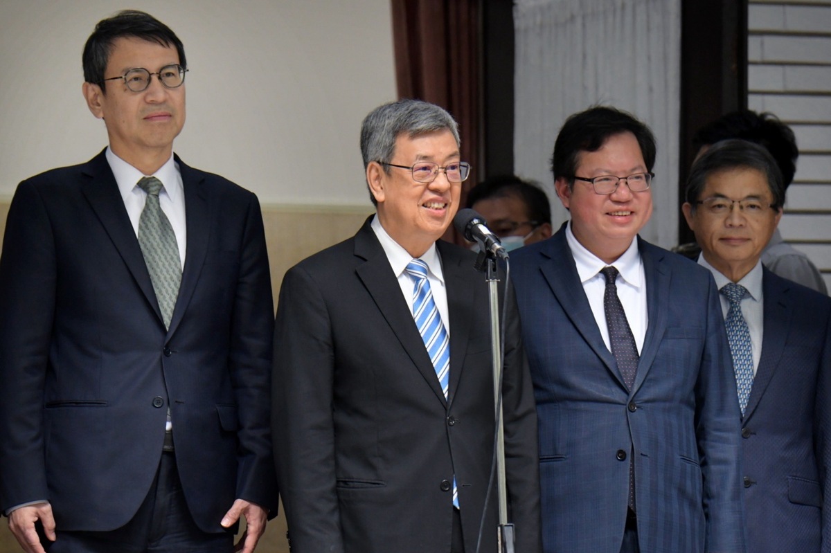 行政院長陳建仁今(17)日對於哈佛森曾被馬政府下封口令做出回應。 圖：行政院提供。