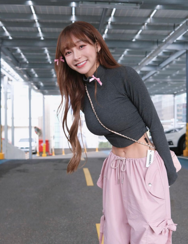 「RakutenGirls」人氣成員林襄傲人身材讓許多網友十分羨慕。 圖：翻攝自IG＠95_mizuki