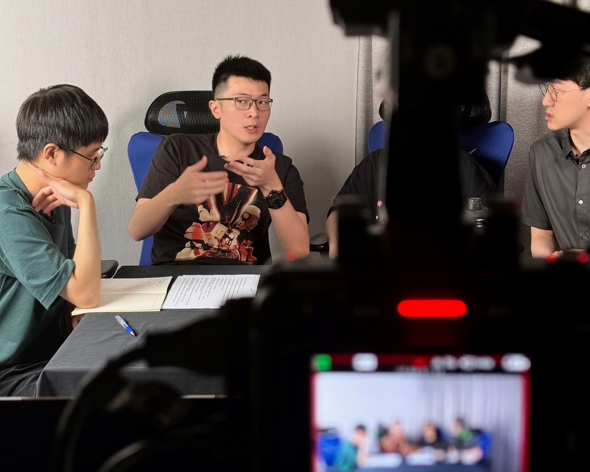 主持人與賽評AsSen阿森在Podcast大方分享自身經驗，期待讓更多民眾了解電競。 圖：《GG私密答》/提供
