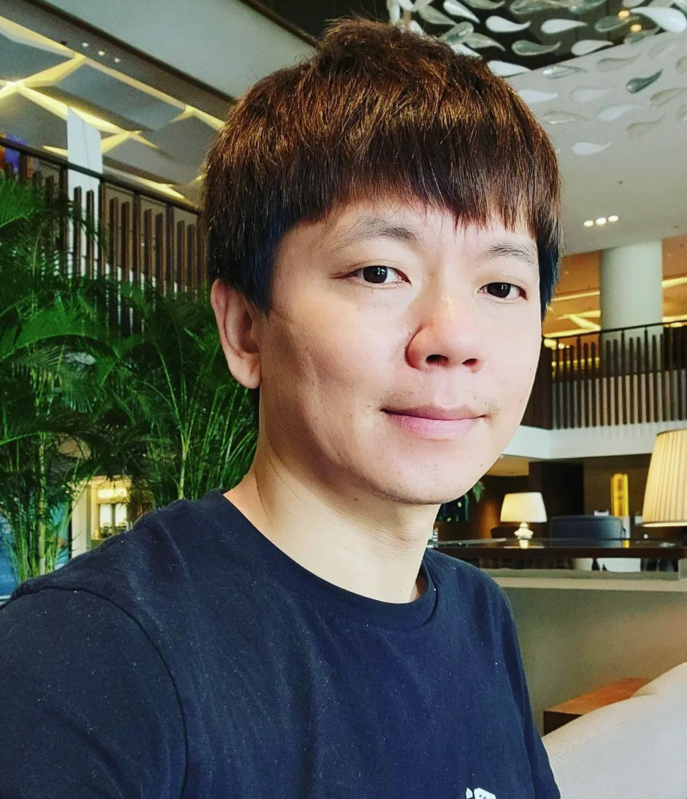YouTuber「老爸」因「腦瘤破裂」緊急住院開刀。 圖：翻攝自IG＠daddy.iam