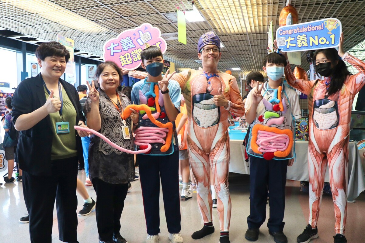 中小學科學園遊會結合萬聖節。 圖：高雄市教育局/提供