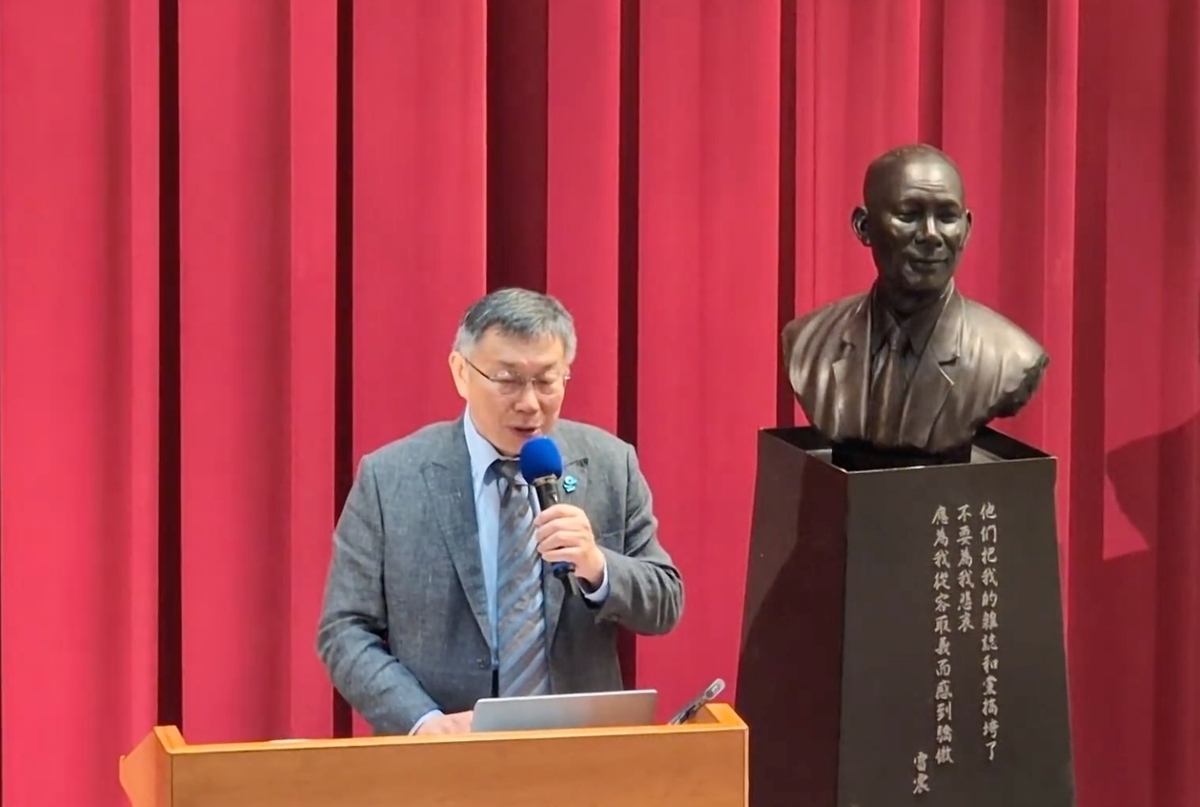 賴清德也批評柯文哲嘴巴上主張內閣制，其實僅是為選舉提出，「方便未來他們合作分配資源的一項制度」，不是為了國家長治久安。 圖：擷自YouTube「我家阿北啦TV」