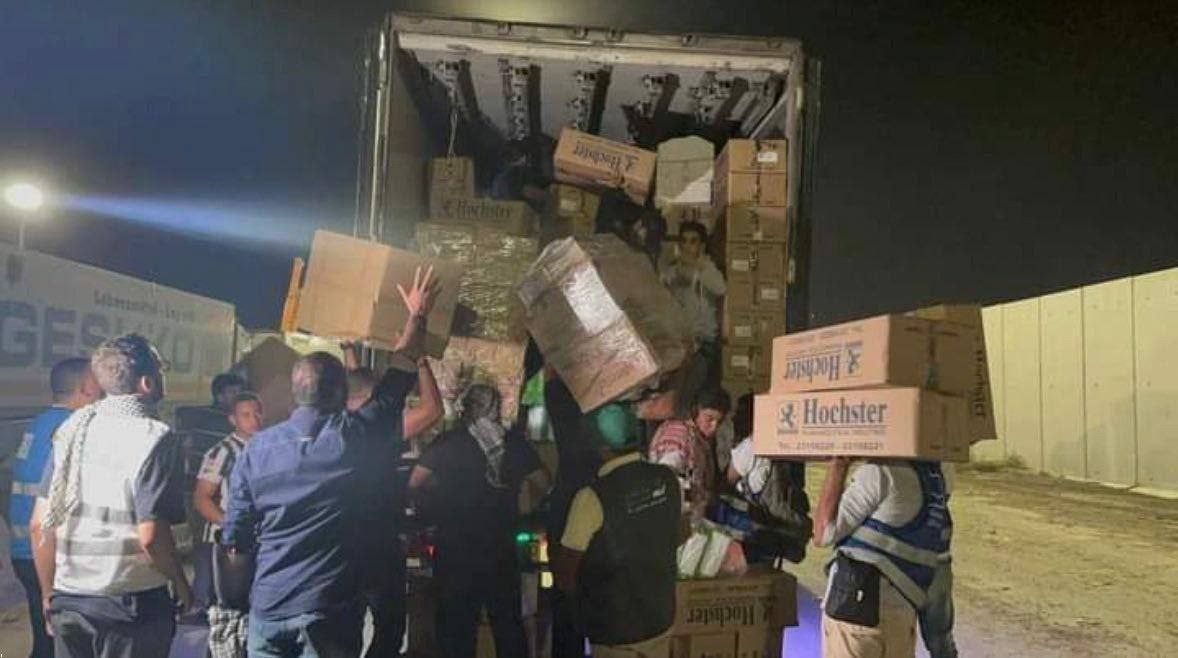 儘管此次行動或標記著當地人道救援的開端，然而這仍舊是杯水車薪，救援物資還是遠遠不足。 圖：擷自「X」@Sprinter99800