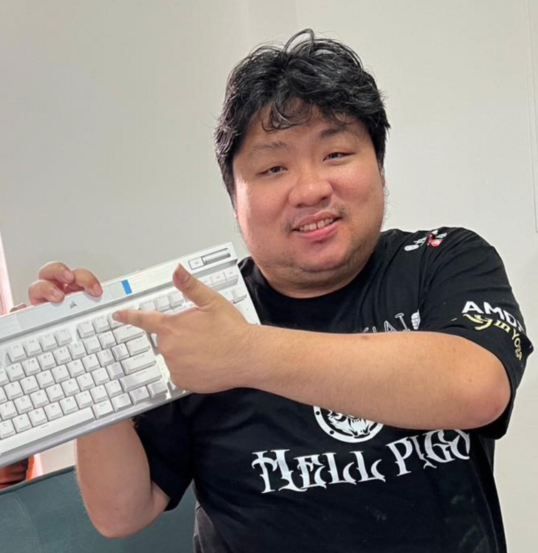 由於地獄豬無緣晉級季後賽，統神宣布地獄豬的選手合約一到期就會解散的消息。 圖：翻攝自亞洲統神IG