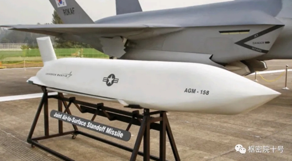 美軍JASSM 是一種隱形的空射巡航飛彈，可以穿透敵人的防空系統。 圖 : 翻攝自樞密院十號