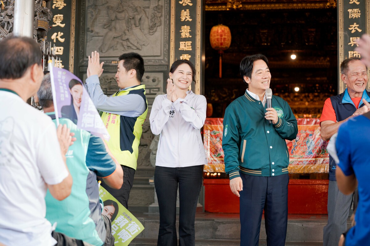 賴清德今日上午前往新北市金山承天宮參香祈福。 圖：賴清德競辧提供